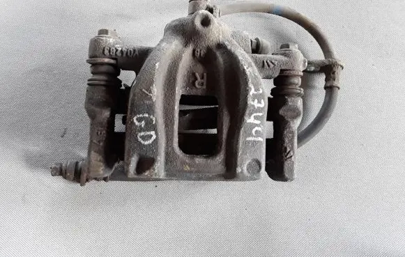 Honda CR-V Rear brake caliper