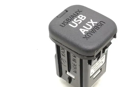 Mazda 6 AUX in-socket connector KD45669U0