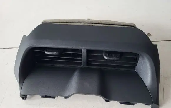 Toyota Yaris Cross Dash center air vent grill 55670K0090