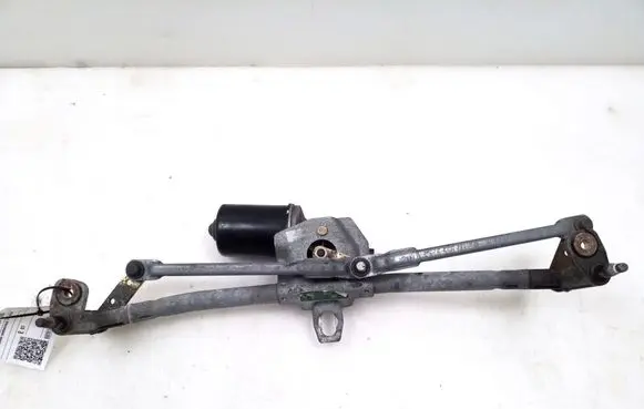 Skoda Octavia Mk2 (1Z) Front wiper linkage and motor 