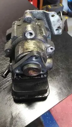BMW 5 E39 Power steering pump 1095155