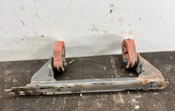 Audi TT TTS Mk2 Muffler mount bracket/holder 1K0253144AP