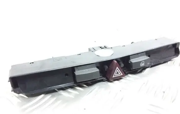 Opel Astra H Hazard light switch 13100105