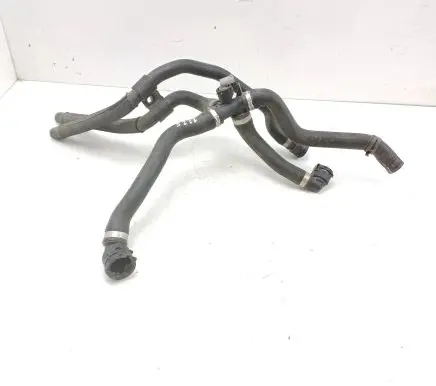 Mercedes-Benz E W213 Engine coolant pipe/hose