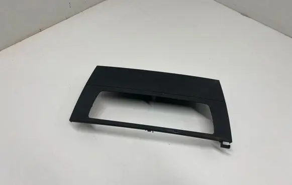 BMW 3 E92 E93 Dashboard lower bottom trim panel 10822910