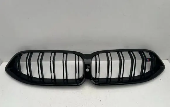 BMW M8 F93 Gran Coupe Front grill 5B3AE24