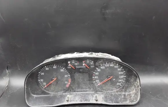 Volkswagen PASSAT B5 Speedometer (instrument cluster) 3B1919880 110008920