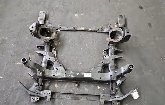 BMW X6 E71 Front axle beam P677935803 IMPRK1542746