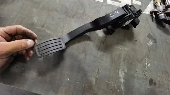 Citroen C4 II Picasso Accelerator throttle pedal 86ET41 9624829880 0439938
