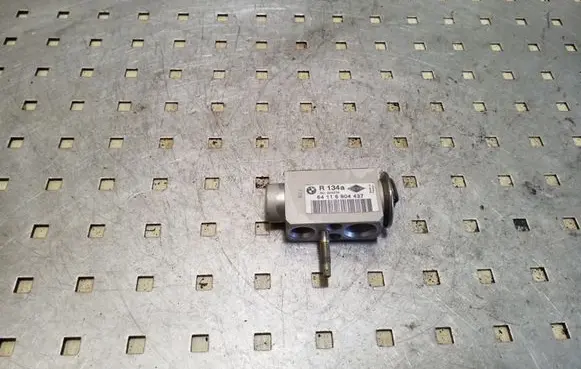 BMW 3 E46 Air conditioning (A/C) expansion valve 64116904437