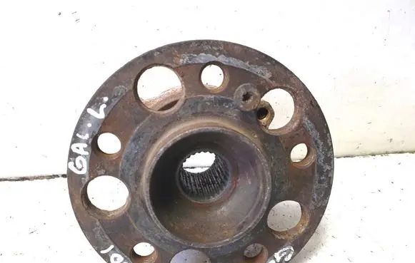 Mercedes-Benz GLK (X204) Rear wheel hub 