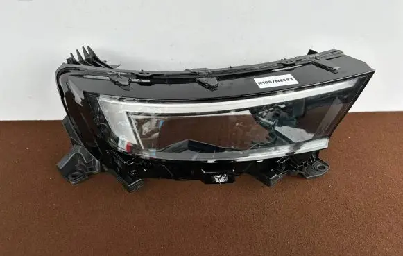 Opel Mokka B Headlight/headlamp 9834016680