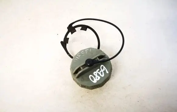 Mazda 3 I Fuel tank filler cap 