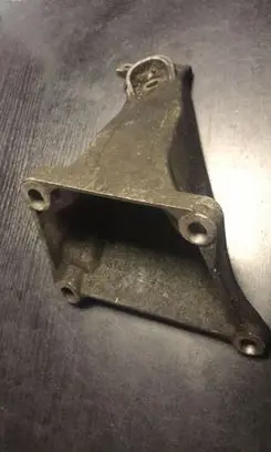 BMW 7 E65 E66 Engine mounting bracket 6754616