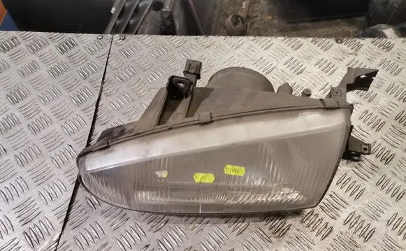 Hyundai Elantra Headlight/headlamp 5206010051