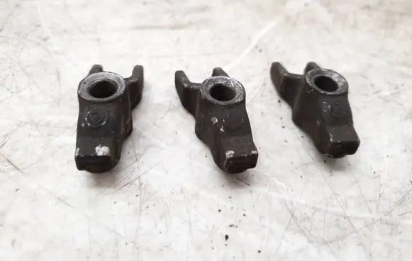 Opel Vectra C Fuel Injector clamp holder 