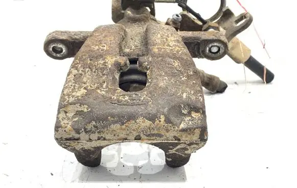 Ford Kuga I Rear brake caliper