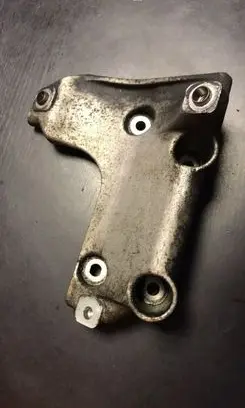 BMW 3 E46 A/C compressor mount bracket 7505980