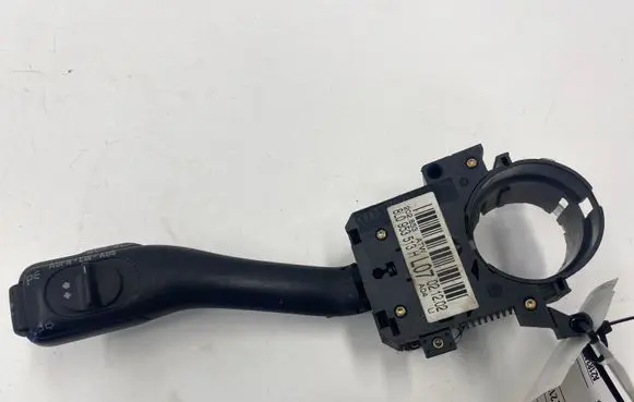 Audi A6 S6 C5 4B Indicator stalk 8L0953513H