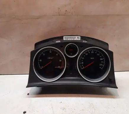 Opel Zafira B Speedometer (instrument cluster) 13216660 SW4405