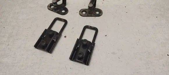 Volkswagen Transporter - Caravelle T5 Loading door lock loop/hook striker 7H0827512B 7H0827537