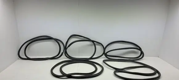 Opel Astra K Front door rubber seal 