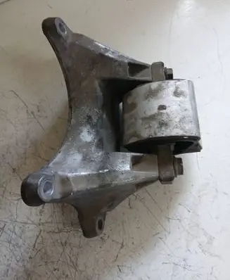 Mercedes-Benz CLS C219 Gearbox mounting bracket A2112420340
