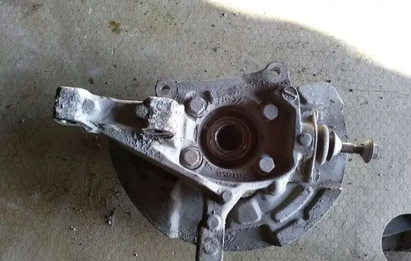 Volvo S60 Front wheel hub spindle knuckle