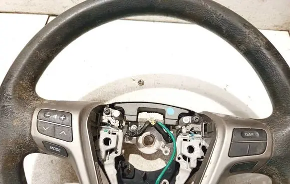 Toyota Avensis T270 Steering wheel buttons/switches 