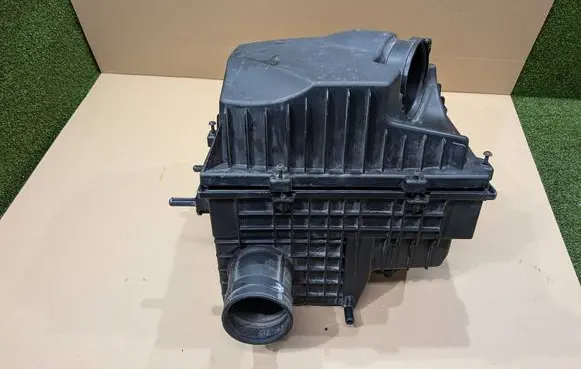 Renault Master III Air filter box 8200751534 2682664 8200824914