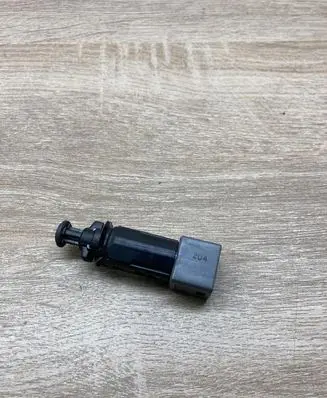 Renault Laguna I Clutch pedal sensor 110894