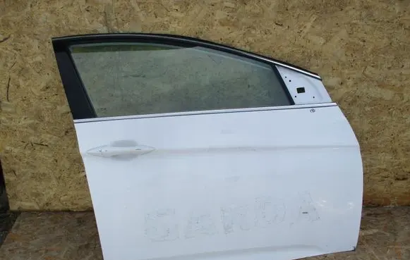 Hyundai i40 Front door
