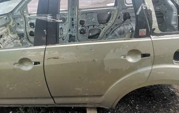 Citroen C-Crosser Rear door