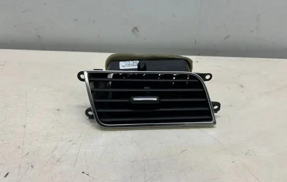 Audi A8 S8 D4 4H Dashboard side air vent grill/cover trim 4H1820902A