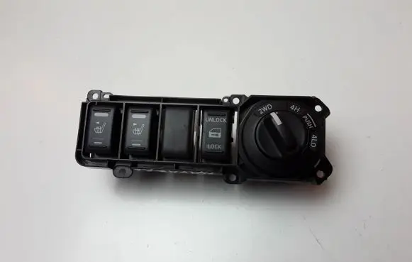 Nissan Navara Seat heating switch 25536EA005