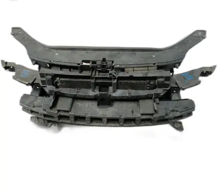 Volkswagen Golf Plus Front bodywork piece 