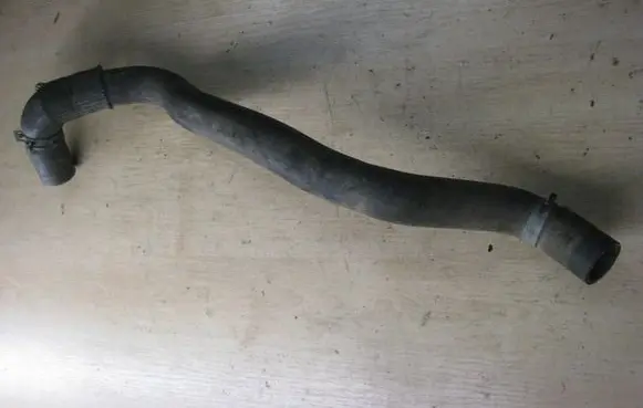 Nissan Navara D40 Engine coolant pipe/hose