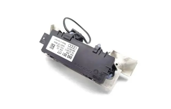 Audi A3 S3 8P Alarm movement detector/sensor 8T0947565