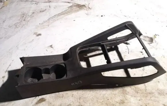 Volkswagen Golf V Cup holder 