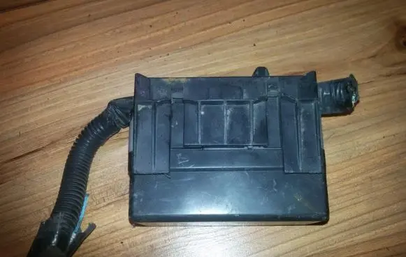 Nissan Primera Fuse box set 243825j005