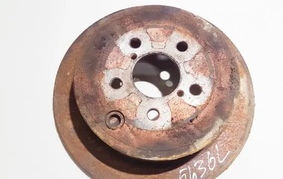 Subaru Outback Rear brake disc neventiliuojamas