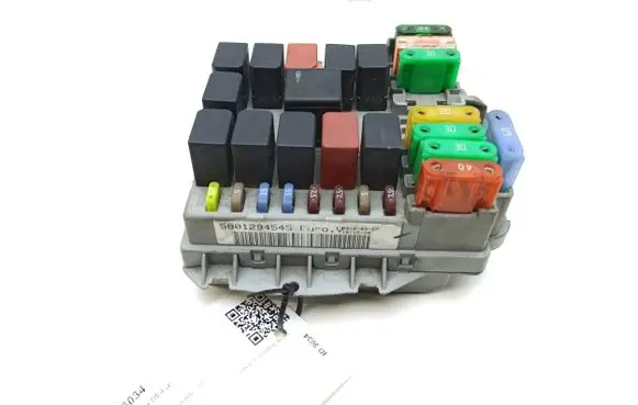 Iveco Daily 35.8 - 9 Fuse module 5801294545