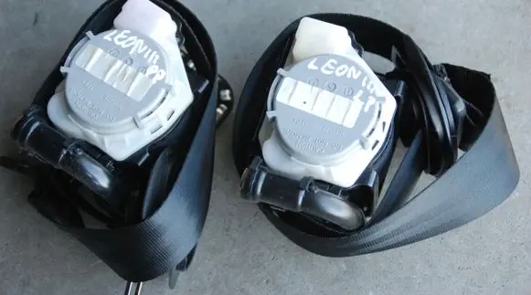 Seat Leon (5F) Seat belt trim 105KM