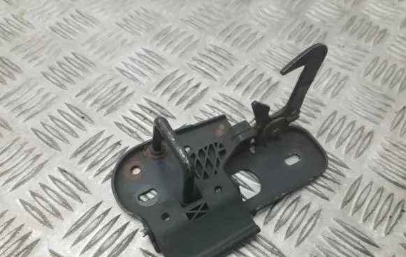Volkswagen PASSAT B6 Engine bonnet/hood lock/latch loop/hook 3C0823480