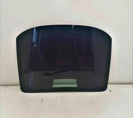 Maserati GranTurismo Rear windscreen/windshield window 43R001582