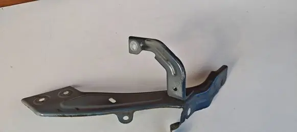 Renault Megane IV Fender mounting bracket 631416998R
