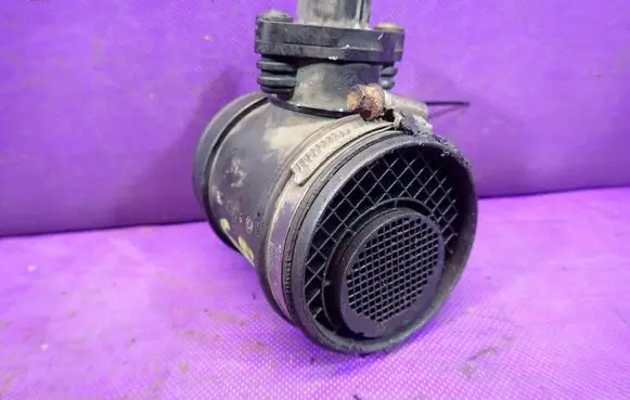 Opel Zafira A Mass air flow meter 24437502