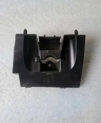 Volvo XC60 Fender mounting bracket