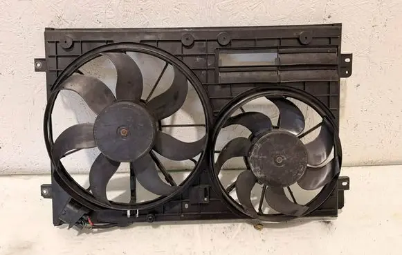 Volkswagen PASSAT B7 Electric radiator cooling fan 1K0121207BC