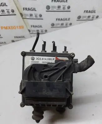 Volkswagen PASSAT B6 ABS Pump 3C0614095P